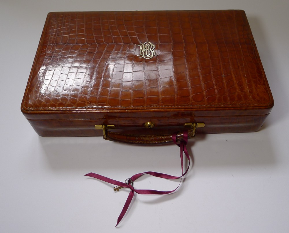 Crocodile　　CASE　ANTIQUE Antique English Crocodile Jewellery Box / Case By J.c.