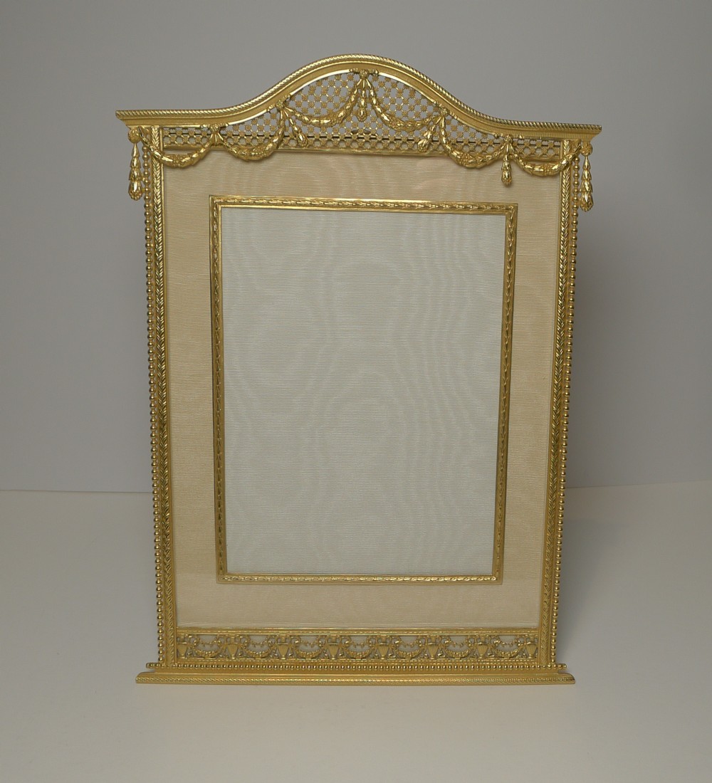 grand large gilded bronze photograph picture frame c1910