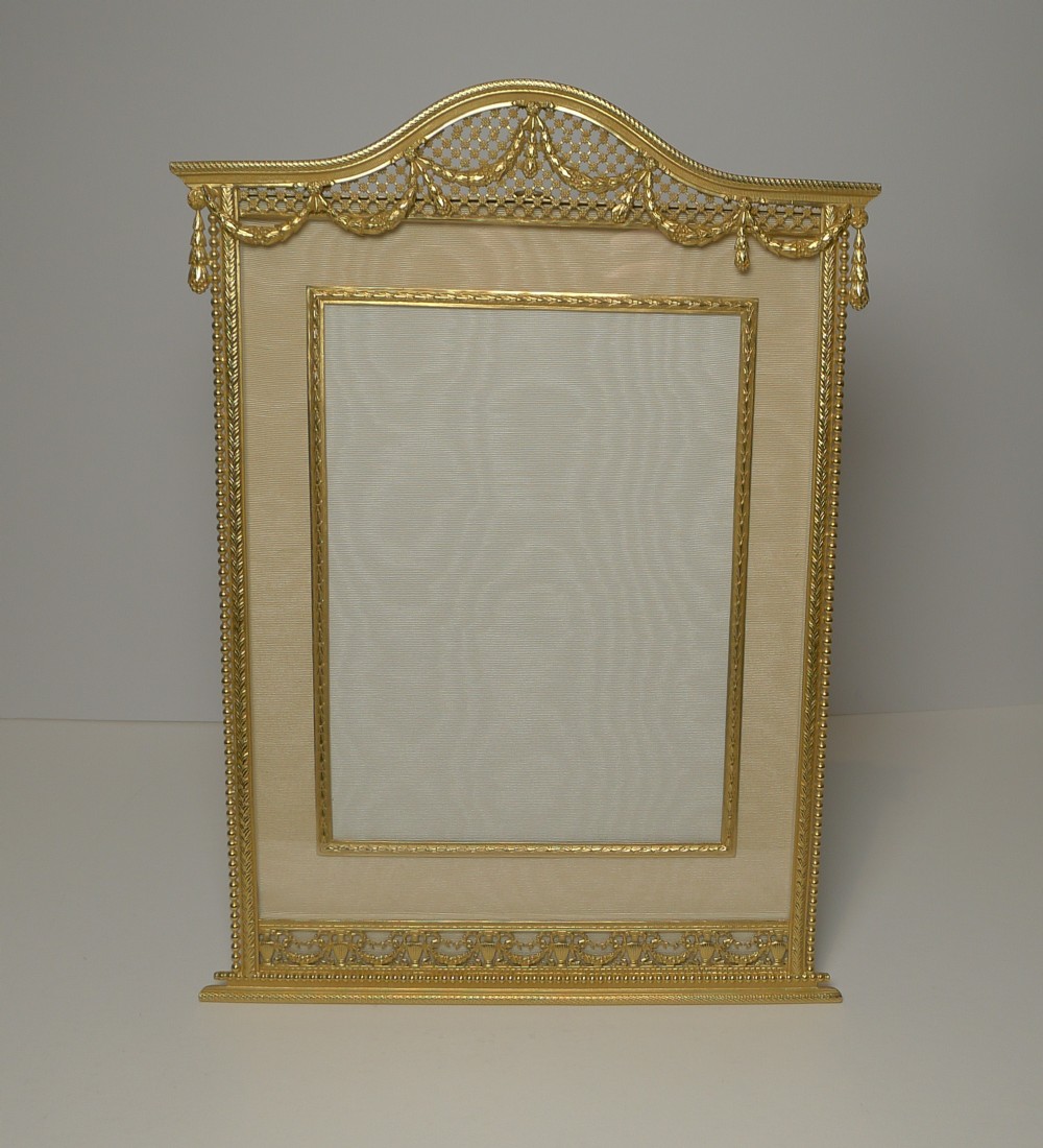 grand large gilded bronze photograph picture frame c1910