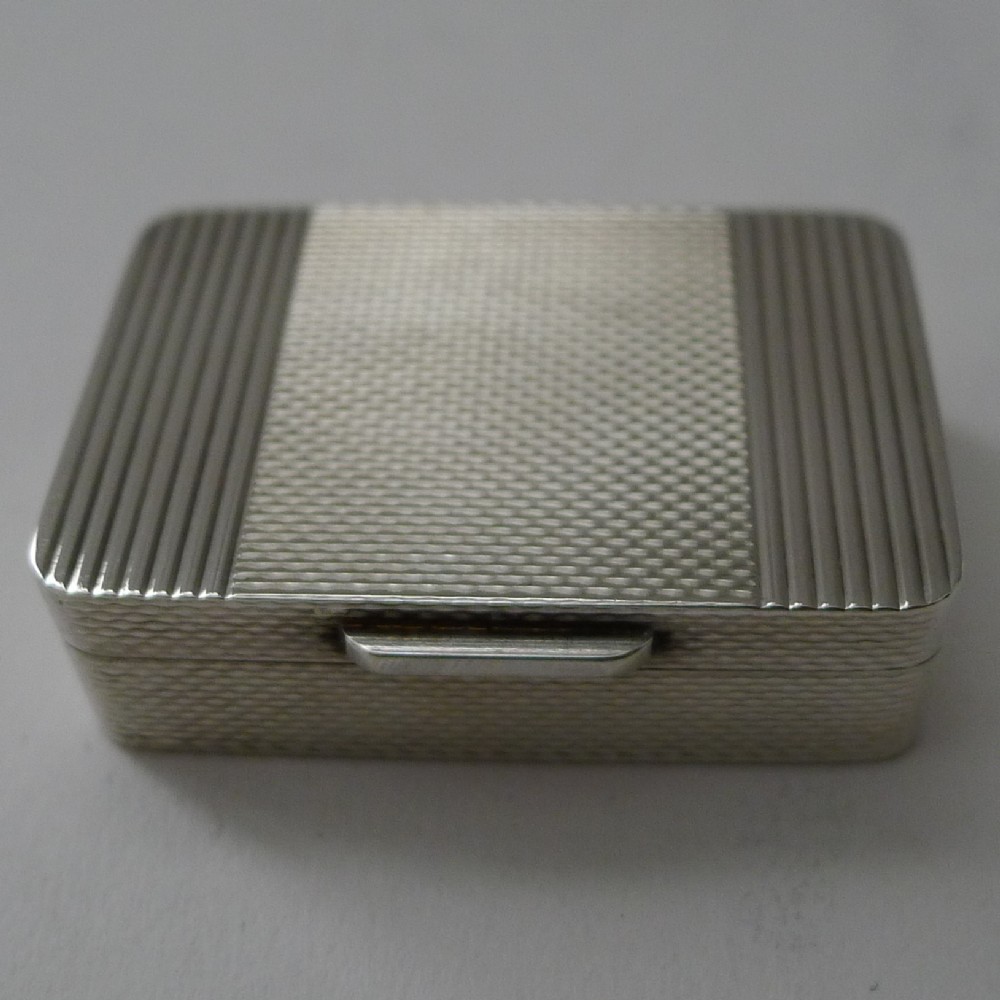 smart quality vintage solid sterling pill box 1978